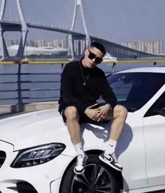 Nhờ chăm chỉ luyện tập, anh Ngũ đã giảm được hơn 40kg chỉ sau 3 tháng.