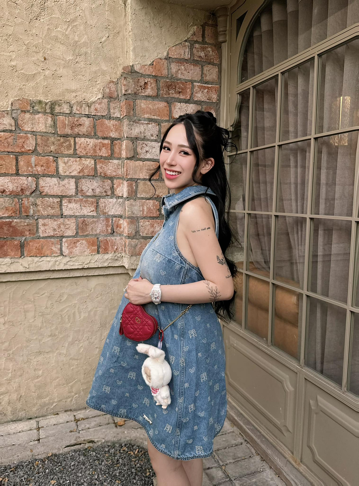 Sau khi sinh bé thứ hai, Joyce Phạm tiết lộ đã nâng cấp ngực để tự tin hơn với vóc dáng.