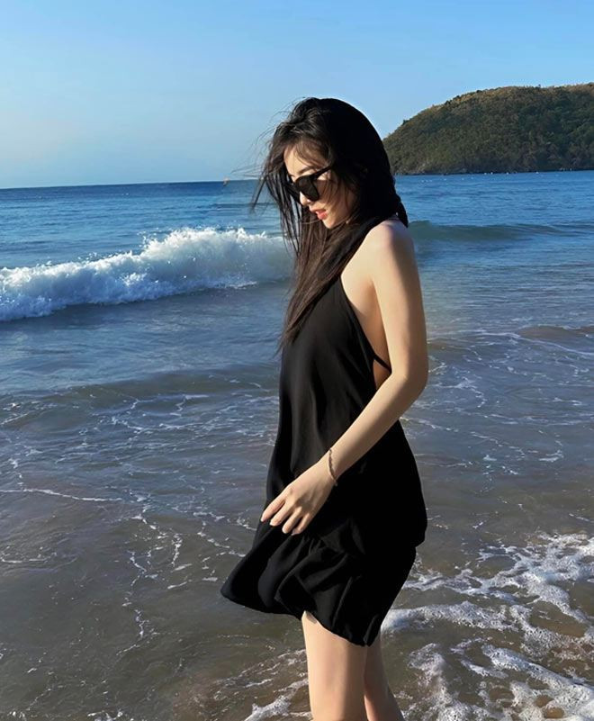 Bên dưới loạt ảnh là rất nhiều bình luận khen ngợi cặp đôi cầu thủ - hot girl tương xứng về ngoại hình.