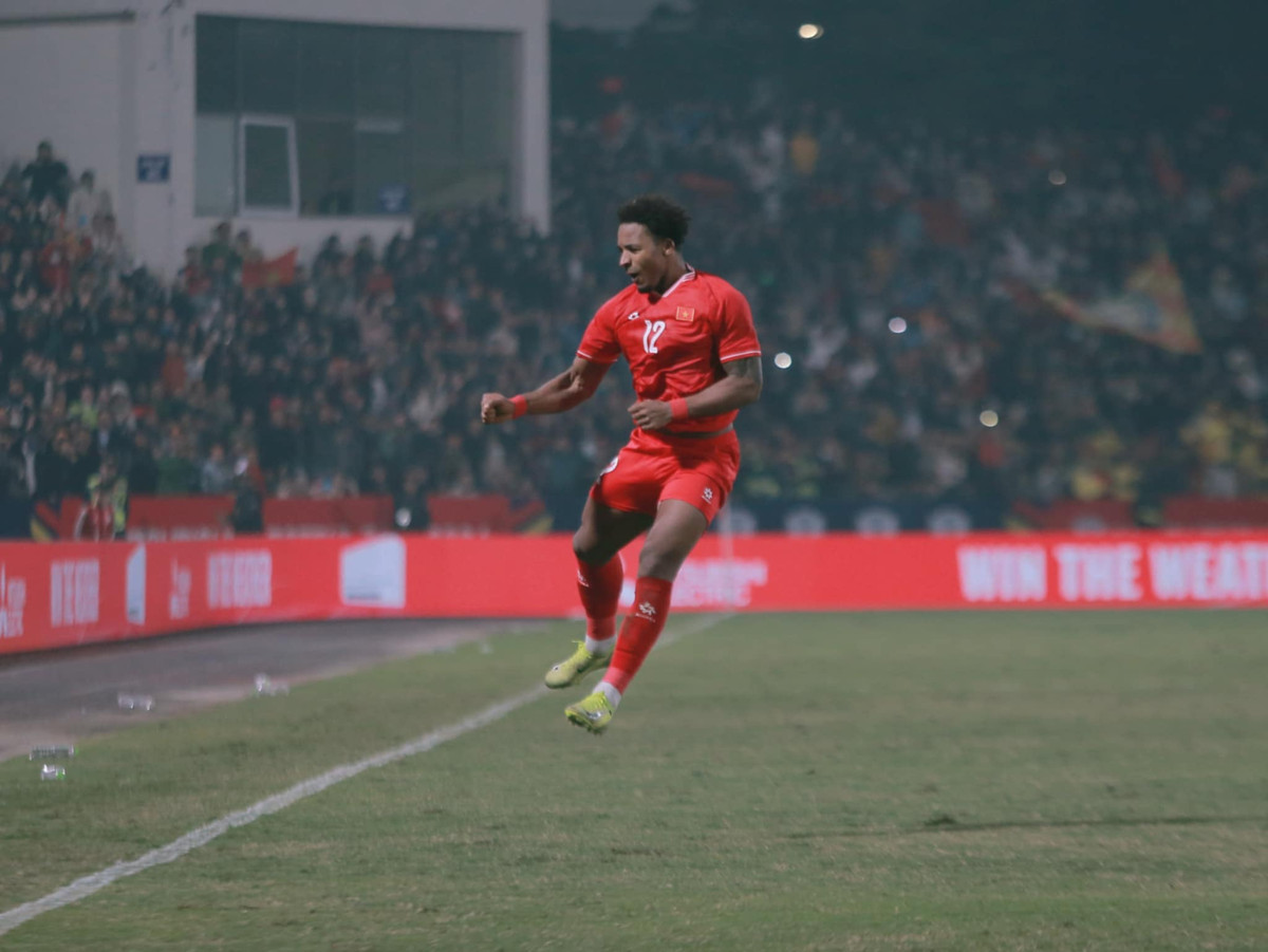 Chưa dừng lại, trong 90 phút của trận đấu với Myanmar, Xuân Son cũng lập cho riêng mình 1 cú đúp ở phút 55 và 90 khép lại một ngày thi đấu vô cùng thành công.