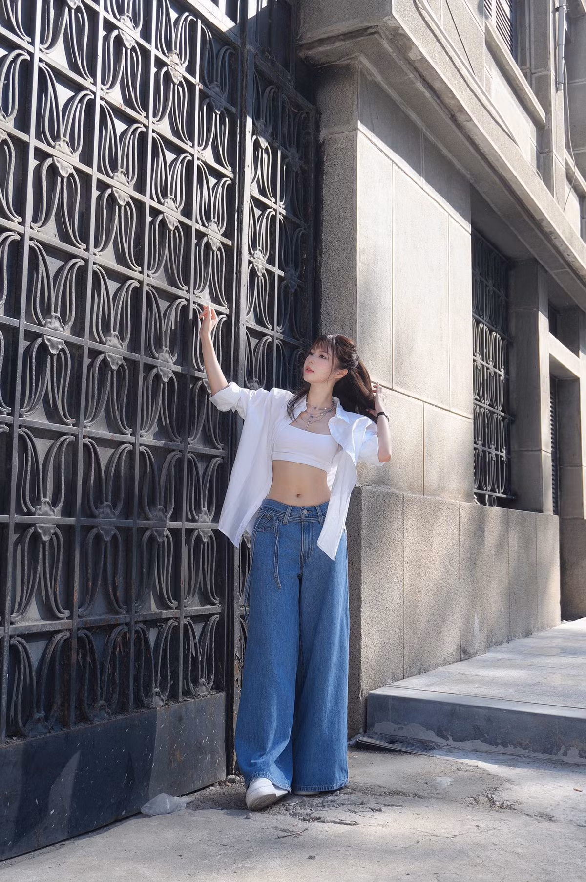 Khoảnh khắc này của Liz Kim Cương đã nhanh chóng thu hút sự chú ý của cộng đồng mạng, đặc biệt là các fan nam.