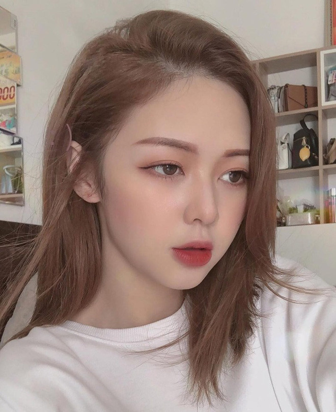 Mặc dù đã bước sang tuổi U30 nhưng thần thái và nhan sắc của Liz Kim Cương vẫn khiến bao cô gái ghen tị.