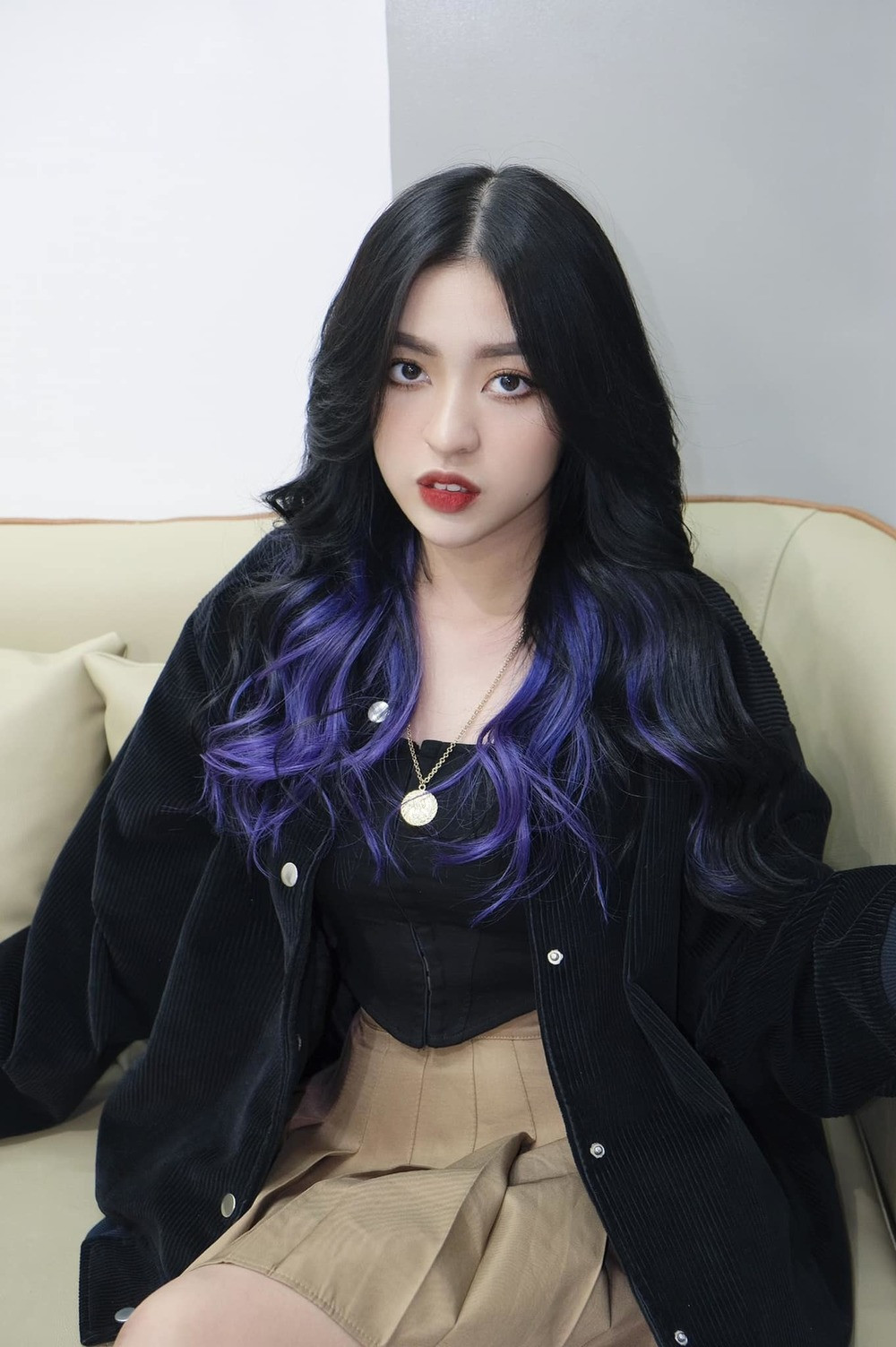 Là một trong những hot TikToker đình đám bởi những video dễ thương nhưng cũng không kém phần gợi cảm trên mạng xã hội, hot girl Trần Thanh Tâm mỗi khi xuất hiện đều thu hút sự chú ý. Đặc biệt, kể từ lúc thi Hoa hậu, cô nàng cùng nhan sắc thật của cô được netizen đặc biệt quan tâm.