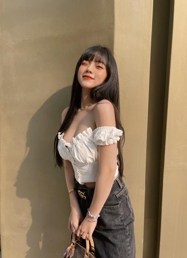 Với hơn 626.000 người theo dõi trên Instagram, Bảo Hân Helia (Nguyễn Ngọc Bảo Hân - sinh năm 2000) đang là cái tên đáng gờm trong giới hot teen gen Z.