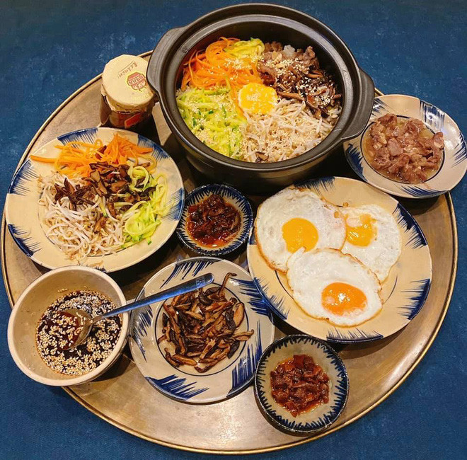 Nói qua một chút về nhân vật chính, chị Huyền (Sơn La) hiện đang kinh doanh shop thời trang riêng. Ngoài thời gian dành cho công việc buôn bán thì người vợ trẻ cũng đặc biệt đam mê với khoản bếp núc.