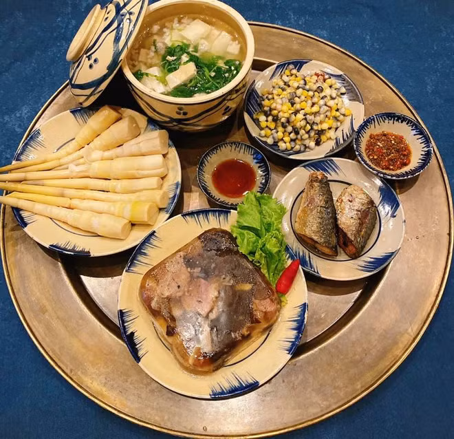 Thậm chí, sau khi nhìn những hình ảnh mâm cơm ngon trên của chị Huyền, nhiều người không chỉ cảm thấy đói bụng mà còn hừng hực ý chí quyết tâm vào bếp tự nấu.