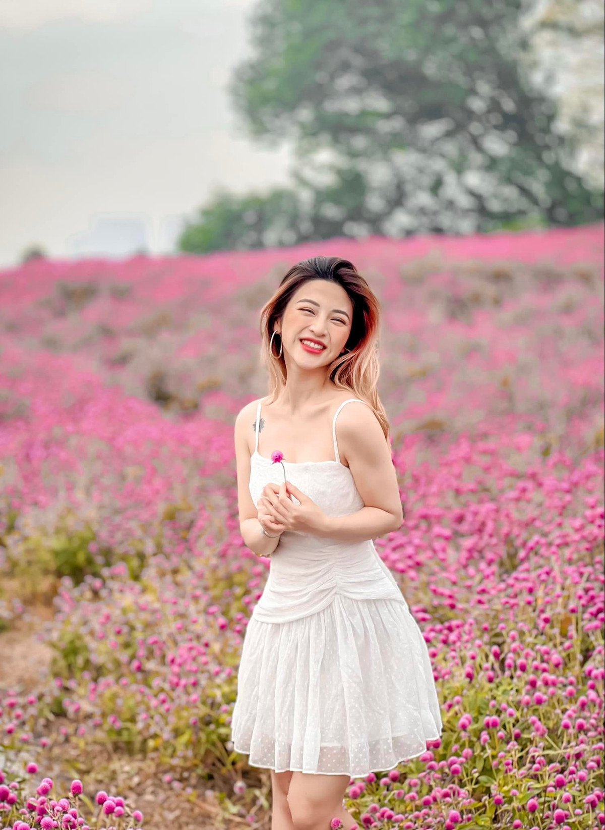 Dù công việc bận rộn, Hậu vẫn sắp xếp hợp lý thời gian biểu để dành thời gian tập côn nhị khúc, Gym và võ thuật.