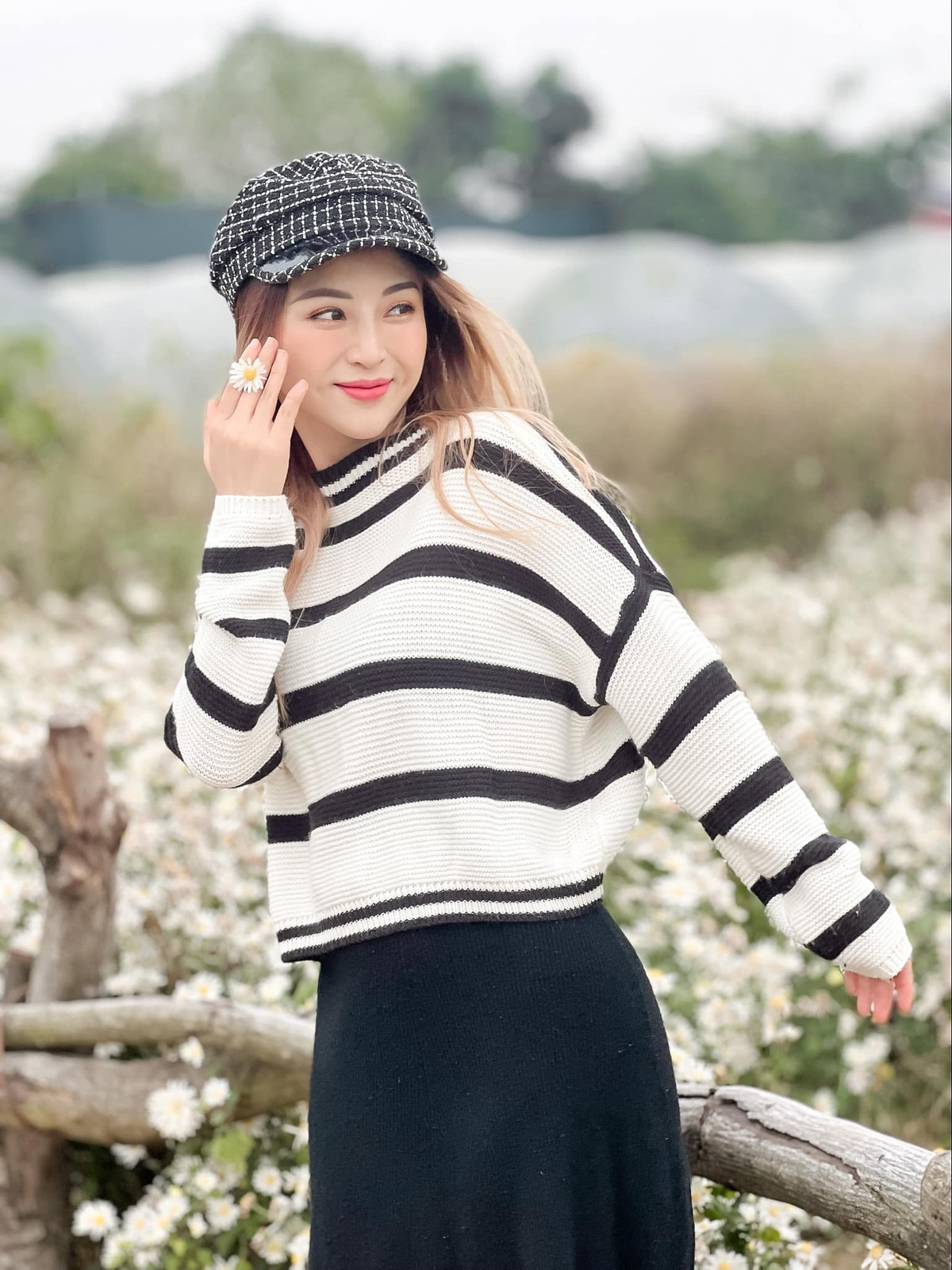 Bên cạnh côn nhị khúc, Trần Hậu còn giỏi khá nhiều môn võ khác như Vovinam, Boxing, Kickfit, Taekwondo …và từng giành nhiều HCV khi thi đấu.