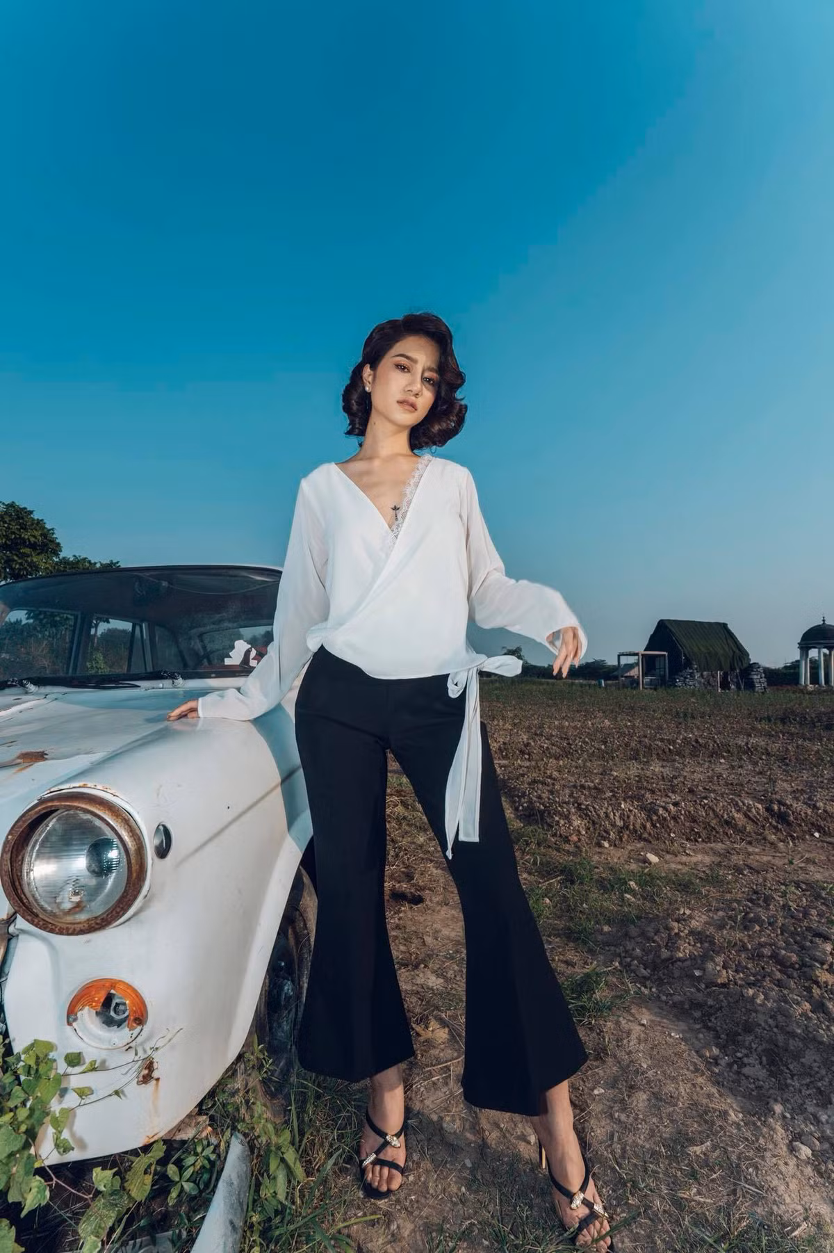 Cùng ngắm nhìn thêm những bức ảnh đẹp không lời chê của hot girl vùng Mỏ - Trần Ngọc Bích.