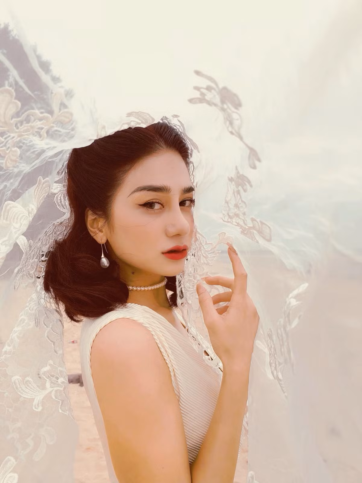 Body đẹp như tượng tạc của Ngọc Bích khiến nhiều người xuýt xoa.