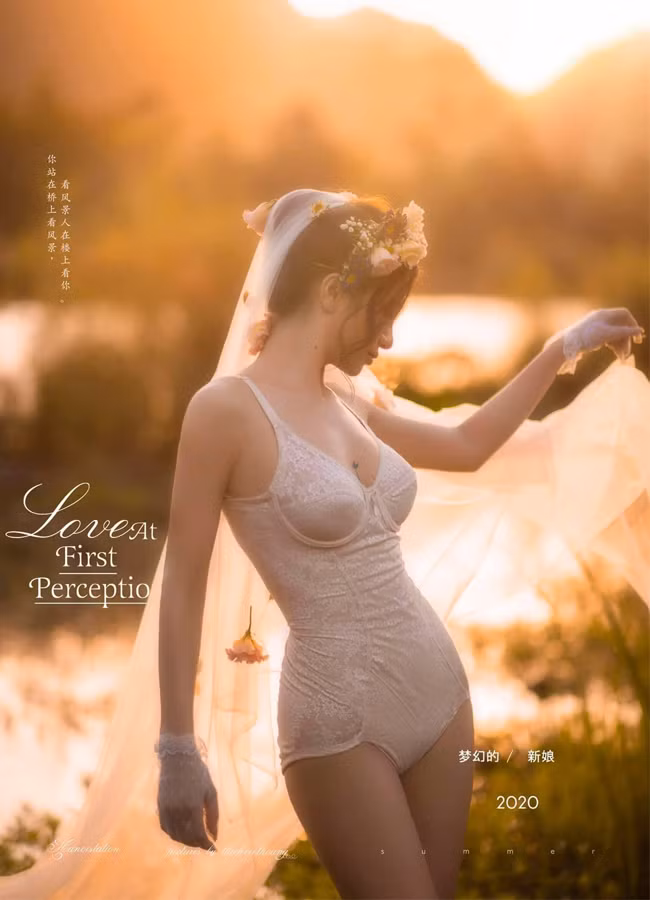 Hiện tại, Ngọc Bích đang tập trung cho việc kinh doanh riêng. Ngoài ra, hot girl vùng Mỏ còn là gương mặt mẫu ảnh quen thuộc.