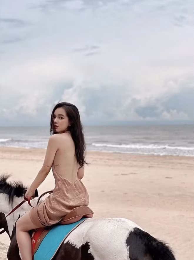 Mặc dù chỉ là mua trả góp, song với số tiền 50 triệu mỗi tháng cũng là con số mà Hồ Thiên Trang khiến nhiều người "choáng".