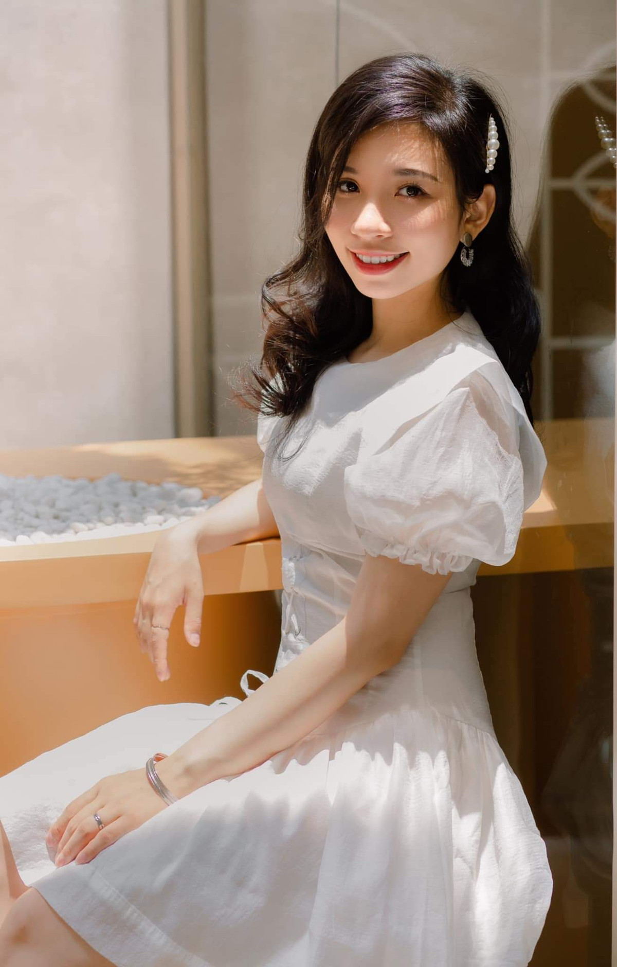 Năm nay cũng vậy, dịp Trung Thu 2023 này, mình cũng đã góp 1.000 vở, bút gửi tặng các em học sinh vùng cao THCS Hữu Khuông, huyện Tương Dương, tỉnh Nghệ An”.