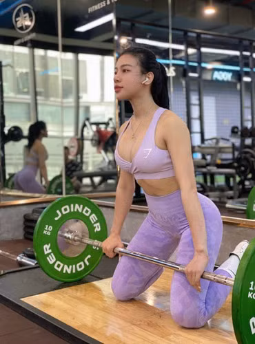 Huyền Dior kết thân với bộ môn gym để có vóc dáng "vạn người mê".