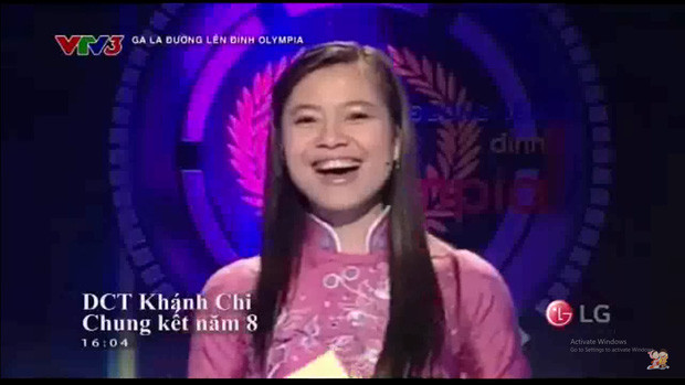 Sau khi MC Kiều Anh nói lời chào tạm biệt, người được ekip Olympia tin tưởng giao trọng trách MC là Khánh Chi. Cô từng tạo được dấu ấn mạnh mẽ ở chương trình Me Xanh trước đó.