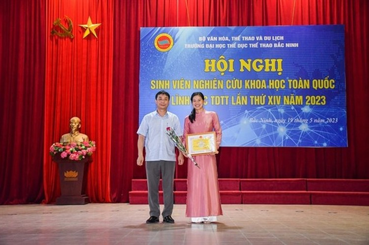 Ngày 19/5/2023, "kình ngư" Nguyễn Thị Ánh Viên đã ra Hà Nội để trình bày đề tài nghiên cứu tại Hội nghị sinh viên Nghiên cứu khoa học toàn quốc về lĩnh vực Thể dục Thể thao.