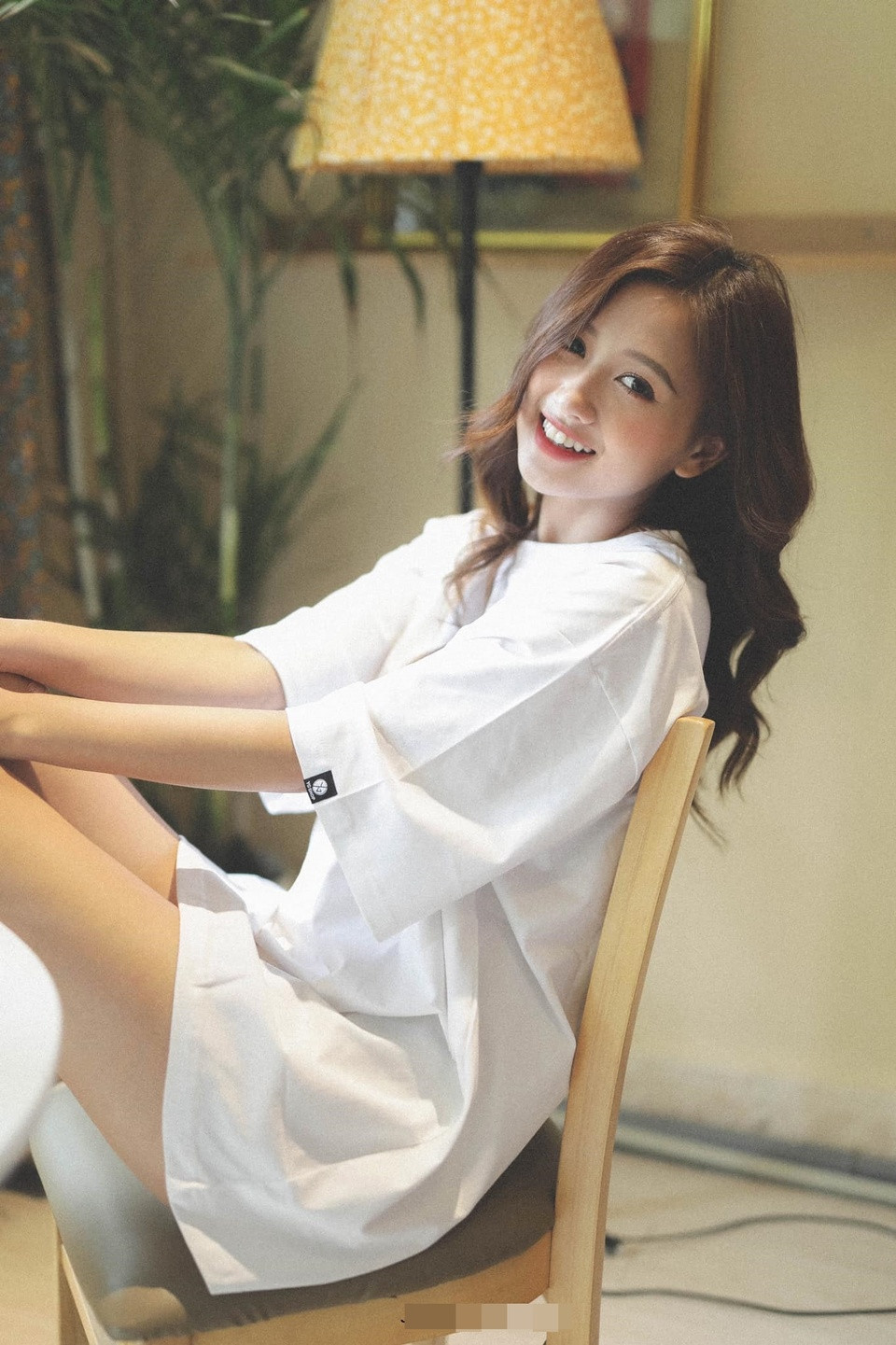 Bùi Thu Hương được biết đến khi giành giải Hoa khôi Thanh lịch tại cuộc thi Miss &amp; Mister Hà Nội 2022. Người đẹp từng tham gia diễn xuất trong nhiều sản phẩm âm nhạc như Ai chung tình được mãi, Sai cách yêu, Khắc cốt ghi tâm, Rời xa em...