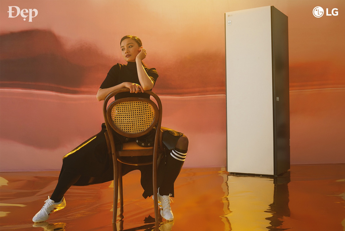 Tuy mang một vẻ đẹp cứng cỏi, mạnh mẽ và chai lì trên sân cỏ khi phải liên tục chạy trong 90 phút để tranh giành từng cơ hội ghi bàn và mang về các chiến thắng vẻ vang cho Việt Nam.