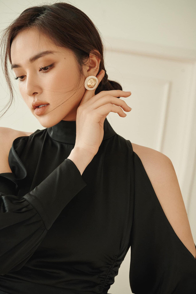 Dù bận rộn với công việc chụp ảnh và kinh doanh nhưng Diệu Linh vẫn rất đầu tư cho việc học của mình.