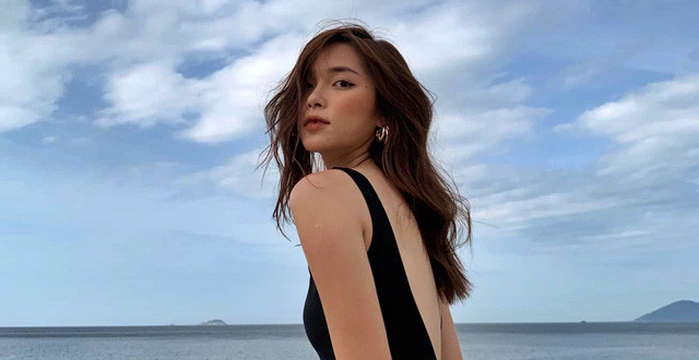 Tin đồn Hiếu Nguyễn hẹn hò cùng một hot girl hơn mình 2 tuổi đã khiến cộng đồng mạng dậy sóng và quyết tâm "truy tìm" danh tính của Diệu Linh. Mối tình chị em của cả hai luôn kín kẻ nhưng rất được cộng đồng mạng quan tâm.