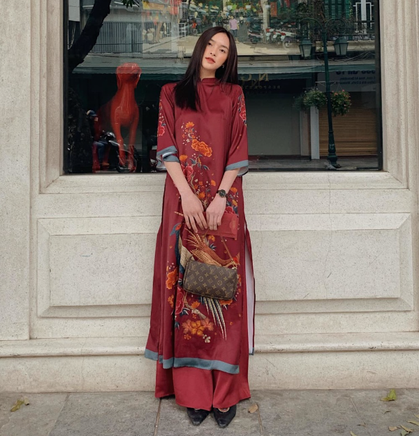 Theo đánh giá của nhiều người, bạn gái thiếu gia William Hiếu Nguyễn thuộc tuýp người muốn sắc sảo có sắc sảo, muốn nhẹ nhàng có nhẹ nhàng nên dễ dàng.