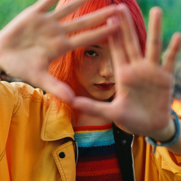 Đét sở hữu thần thái lạnh lùng, kèm theo đó là nét đẹp khiến con gái cũng thích mà con trai cũng mê.