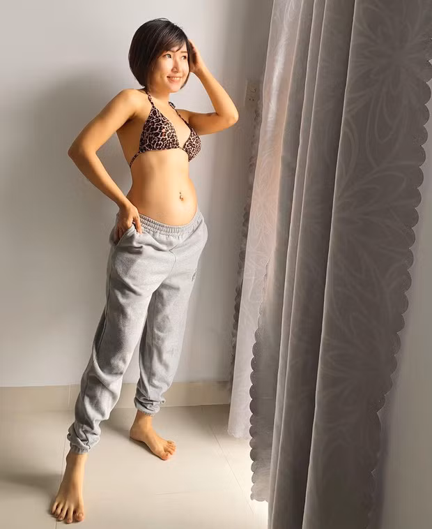 Chính từ những chia sẻ trên của Uyên Pu có thể thấy việc bầu bì không làm khó cô nàng ở bất kì điều gì.