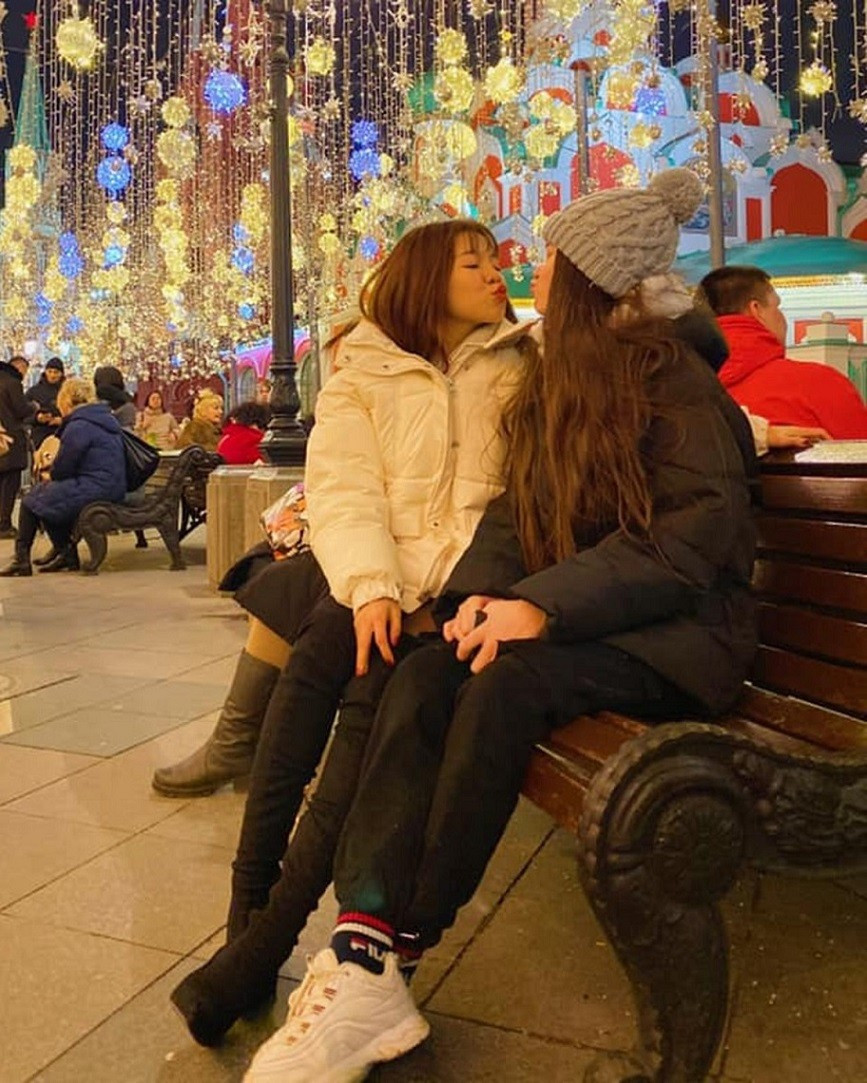 Trong những năm tháng đó, Yến Xuân và Thanh Giang đã ở bên cạnh nhau, gắn bó như chị em gái.