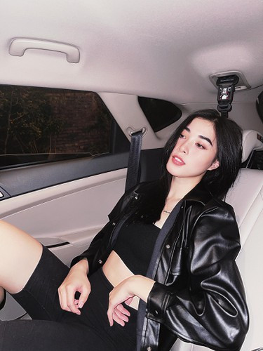 Năm 2020 khi Thông tin Liên Việt Postbank vô địch giải bóng chuyền trẻ Cúp các câu lạc bộ toàn quốc, Đặng Thu Huyền nhận danh hiệu chuyền hai xuất sắc nhất.