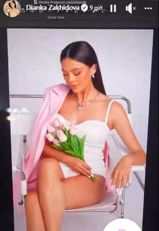 Mới nhất ở story Facebook, vợ thủ môn Bùi Tiến Dũng đã xả loạt hình ảnh hậu trường một buổi ghi hình do chính bản thân làm mẫu.