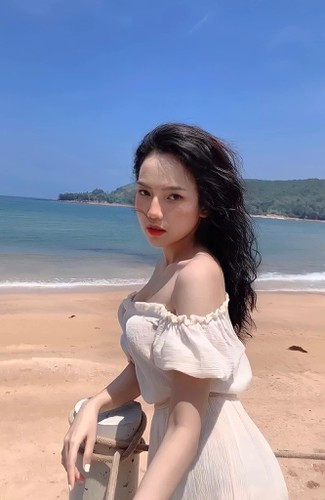 Gu thời trang của Quỳnh Trang cũng được đánh giá cao, dù ở chọn phong cách nào cô bạn cũng gây sức hút đáng kể.