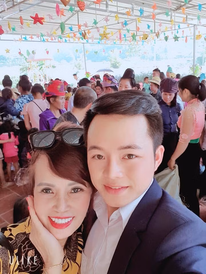 Có thể thấy, sau bao sóng gió, cặp đôi đã có được một cuộc sống viên mãn đúng như mong muốn, không bận tâm đến những lời bàn tán tiêu cực xung quanh.