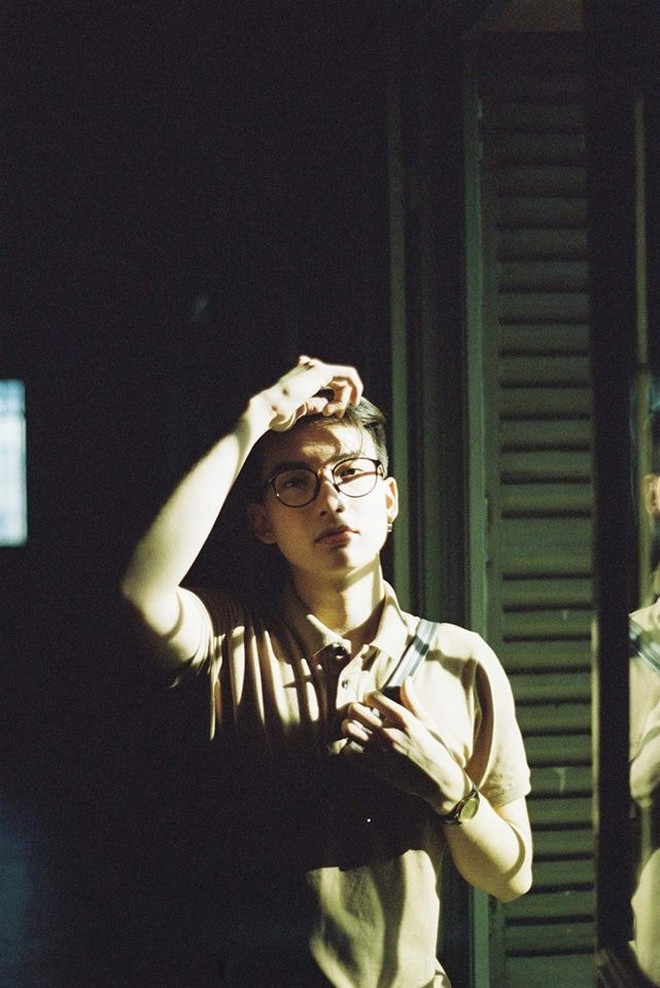 Trước khi trở thành một du học sinh tại Nga, Anh Thức từng học tại trường THPT Trần Khai Nguyên (TP.HCM) đạt giải Nhì thành phố lĩnh vực Hóa cuộc thi Nghiên cứu khoa học do Bộ Giáo dục tổ chức (lớp 10); giải nhì Quốc Gia trong cuộc thi này vào năm lớp 11; là một trong những thí sinh dự thi chung kết cuộc thi ITC hè 2017 với dự án vòng tay dự phòng trầm cảm; Top 8 Én vàng học đường 2018 và được tuyển thẳng vào Đại học Bách Khoa ngành Kỹ thuật hoá học cùng Đại học Sư phạm ngành Sư phạm hoá học.