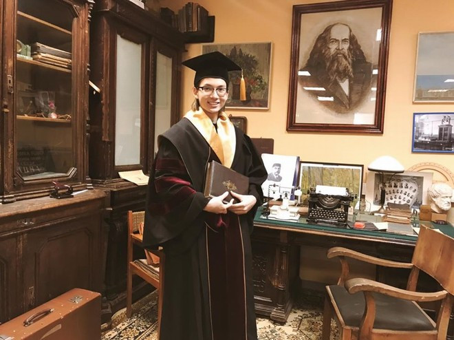 Chia sẻ về tương lai của mình, Anh Thức bày tỏ rằng cậu muốn lập 2 kênh Youtube, một về mỹ phẩm và một về nước hoa. Mục đích của điều trên là muốn giúp các bạn trẻ Việt Nam am hiểu hơn, đầu tư nhiều hơn cho bản thân và biết dùng những mùi hương để trị liệu cho tinh thần.