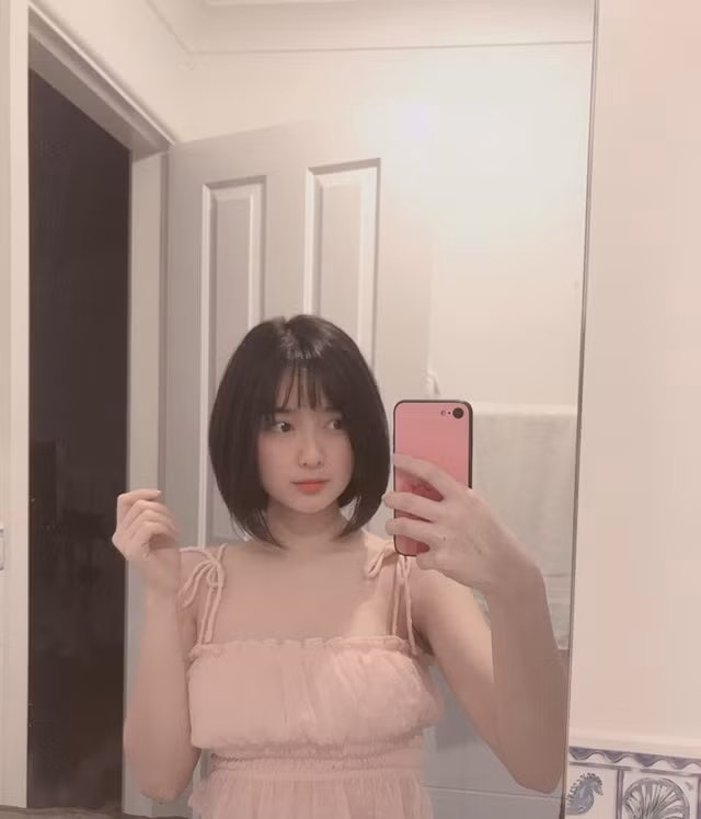 Dù thay đổi nhưng "Hot girl ảnh thẻ" sở hữu gương mặt xinh như thiên thần.