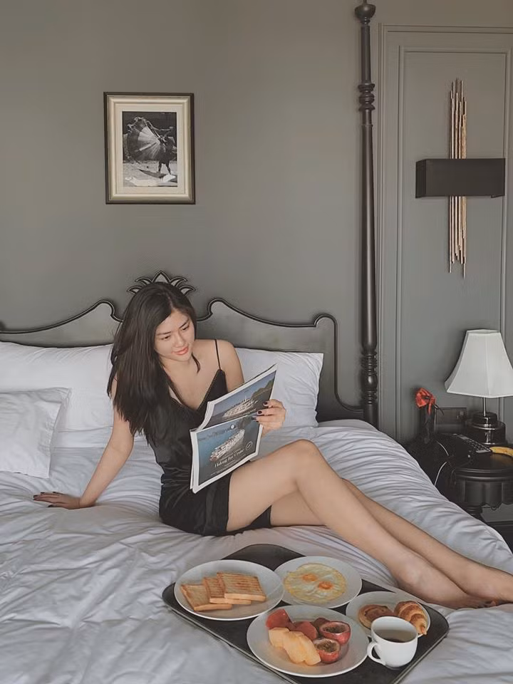 Với chừng ấy món đồ, tổng khối lượng tài sản của Huỳnh Tiên lên trị giá hơn chục tỷ.