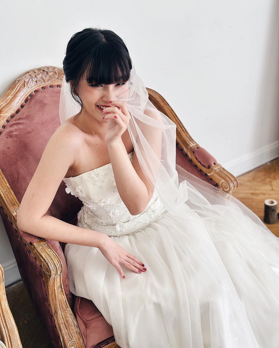 Nguyễn Lâm Thảo Tâm từng gây dấu ấn với vai diễn cô giáo Hồng trong phim điện ảnh Mắt Biếc đình đám. Ngoài ra, cô nàng gây chú ý khi từng đạt được điểm IELTS cực khủng là 8.5 khi mới 17 tuổi.