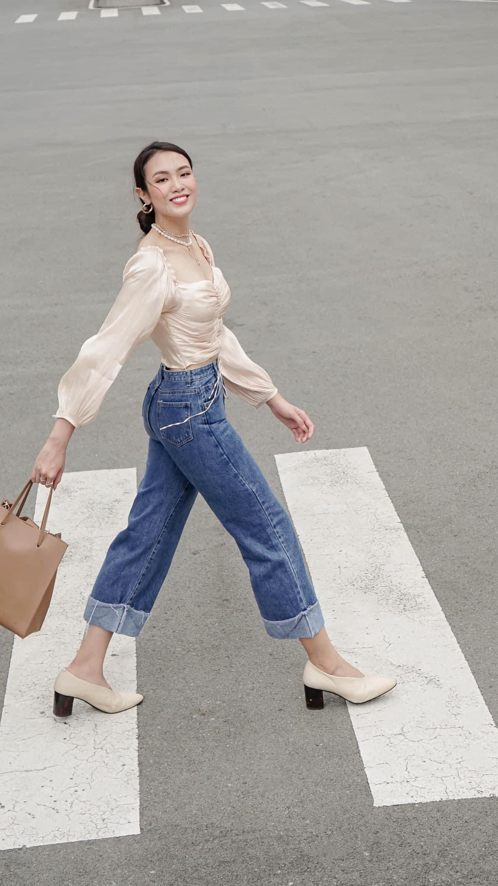 Kết quả sau 1 năm rưỡi, Thủy Tiên đã “tống khứ” được 32kg mỡ thừa ra khỏi cơ thể. Hiện cô đang ở mốc cân nặng là 56kg.