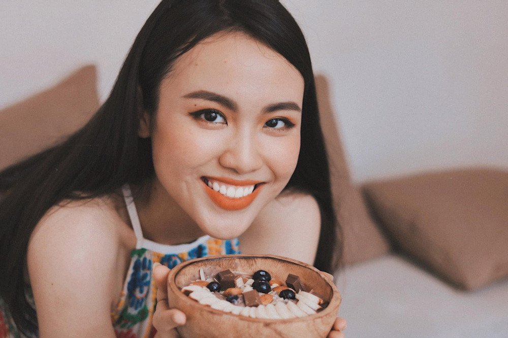 Song vốn là người “cứng đầu”, đặt mục tiêu là phải làm đến cùng nên những lúc chán nản, Thủy Tiên cho phép mình được thoải mái, có thời gian để tĩnh tâm rồi sau đó lại tiếp tục.