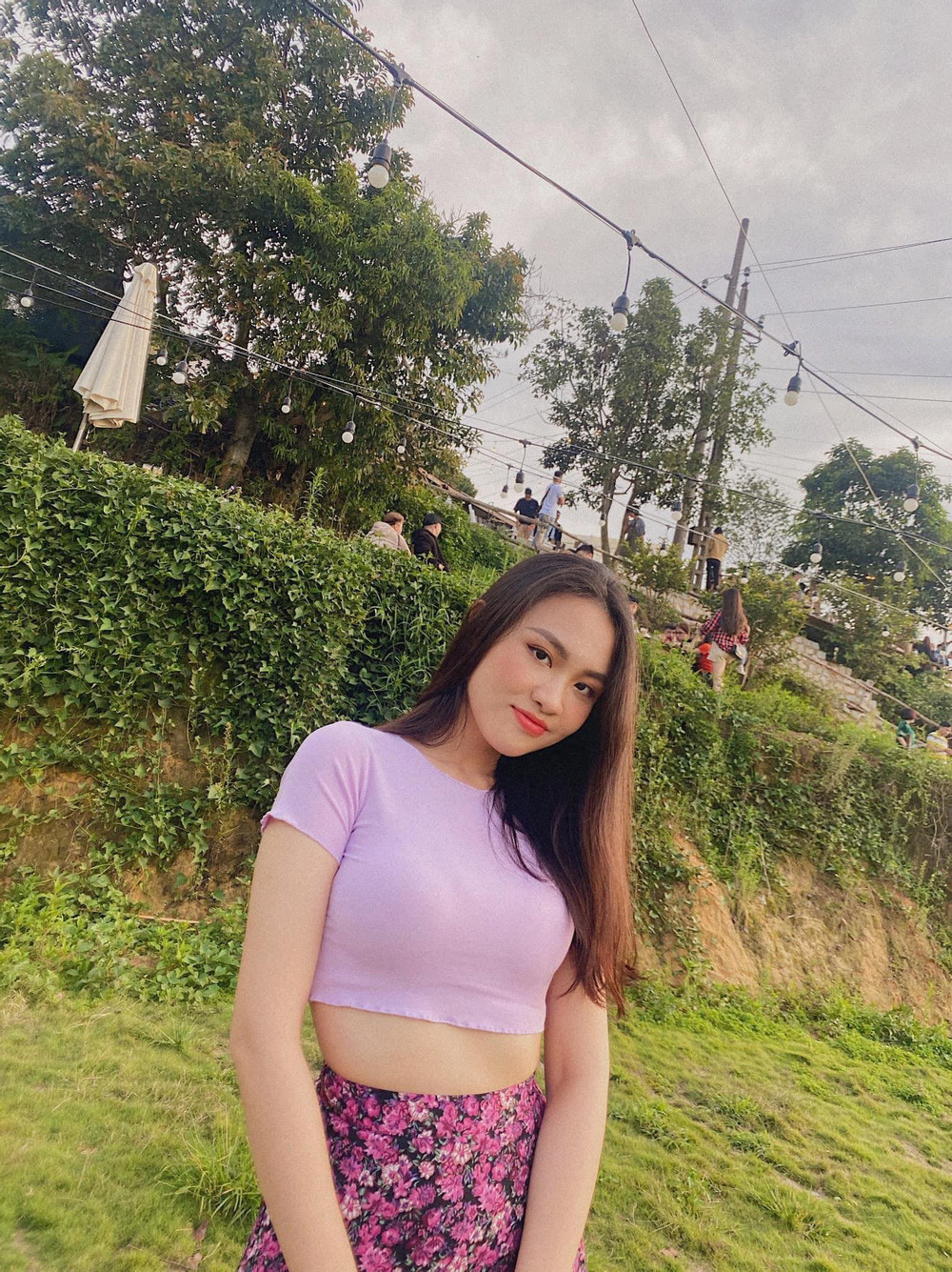 Nhưng với ngoại hình không ưng ý, Thủy Tiên không đủ tự tin, từ đó cô quyết tâm phải bắt tay vào một hành trình giảm cân thật nghiêm khắc để tìm lại sự tự tin cho bản thân.