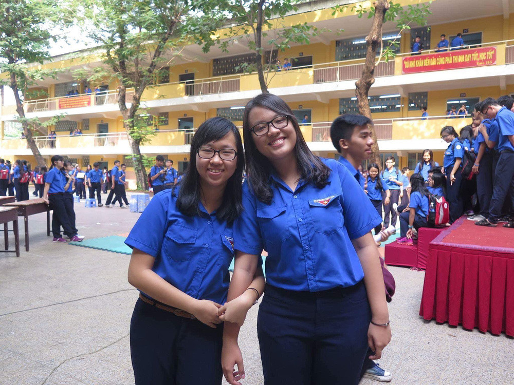 Trước khi quyết định dự thi Hoa hậu Hoàn vũ Việt Nam 2021, Thủy Tiên là cựu sinh viên Khoa Kinh tế Đối ngoại, trường Đại học Ngoại thương TP HCM. Năm 2018, cô giành giải nhất cuộc thi Hoa khôi Duyên dáng Ngoại thương.