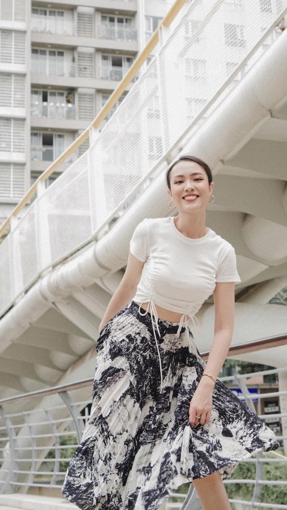 Suốt 3 năm qua, Thủy Tiên vẫn tiếp tục duy trì việc ăn uống, thói quen tập luyện khoa học để giữ gìn cũng như “đúc” dáng cân đối hơn.