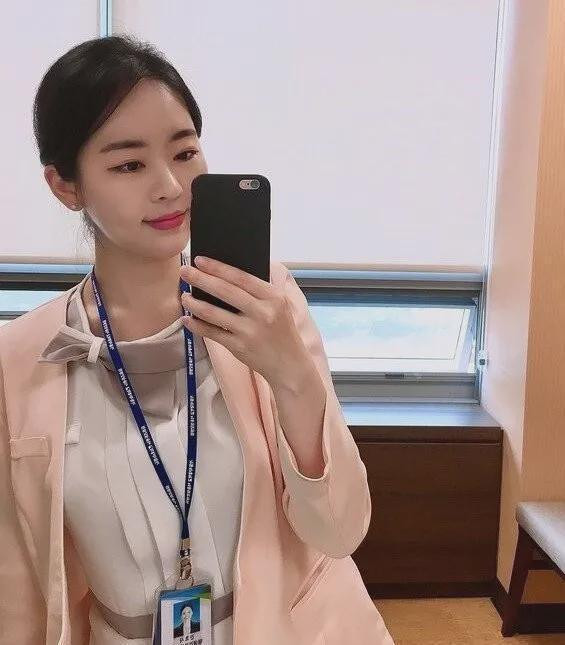 Ngoài công việc là một y tá tại bệnh viện, Miji còn làm Youtuber trong những lúc rảnh rỗi.