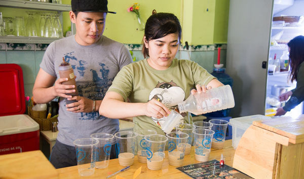 Tấn Lợi chia sẻ về việc làm Youtuber của mình: "Lợi bén duyên với nghề Youtuber cũng rất tình cờ thôi, nhưng mình dùng nó để quay trởi lại gặp khán giả...