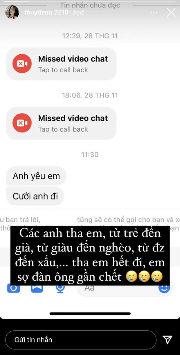 Mới đây, Thủy Tiên tiếp tục nhận về những tin nhắn với nội dung gạ gẫm từ fans cuồng quá khích này như: "Anh yêu em", "Cưới anh đi", thậm chí còn có 2 cuộc điện thoại nhỡ của một người lạ mặt trong mục spam lên story của Instagram.