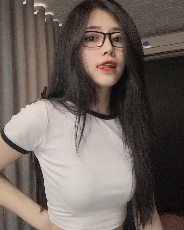 Dù rằng đây là hành động spam chưa có hậu quả gì, tuy nhiên với việc đã có khá nhiều nữ streamer bị fans cuồng quấy rối, tìm đến tận nhà nửa đêm hay bám theo xe thì đây có lẽ là lời cảnh tỉnh mà Thủy Tiên muốn nhắc nhở.