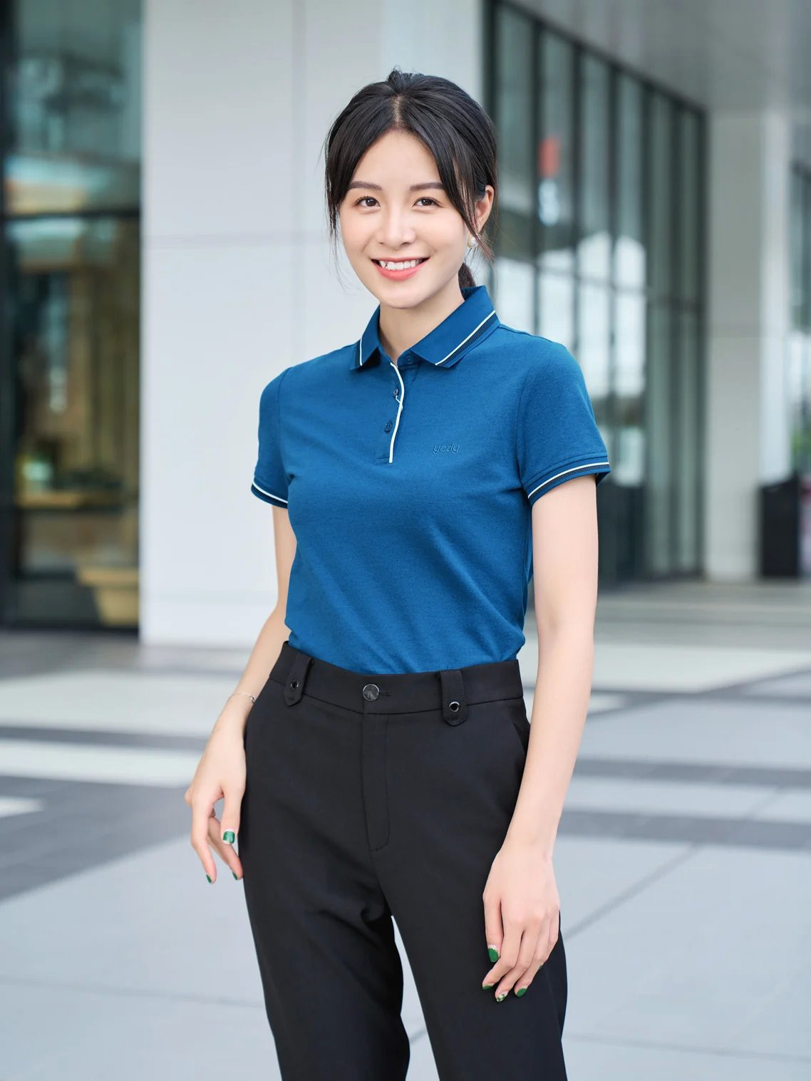 Bất ngờ trở nên nổi tiếng giúp Trang nhận được nhiều sự quan tâm và yêu mến của cộng đồng mạng. Cô nàng đã thu hút được hơn 13 nghìn lượt theo dõi trên trang cá nhân.