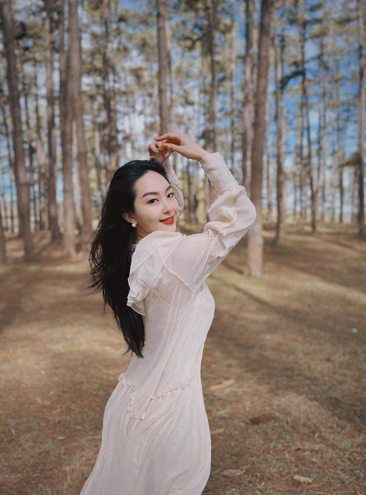 Dân mạng không tiếc lời khen dành cho nhan sắc của bà mẹ 2 con đang gây sốt mạng này.