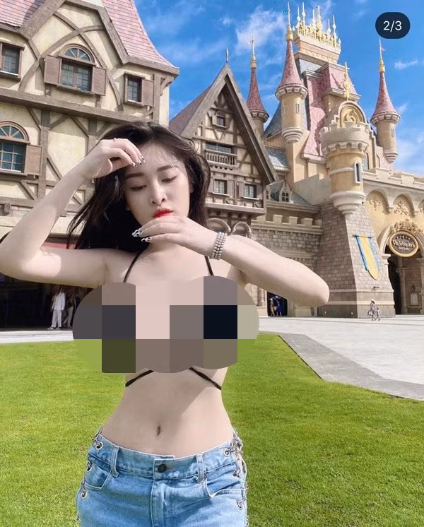 Mới đây, trên mạng xã hội lại xuất hiện một bức ảnh với gần 20.000 lượt like của một gái xinh, đi dạo chơi ở công viên ngày hè những ăn mặc quá quyến rũ.