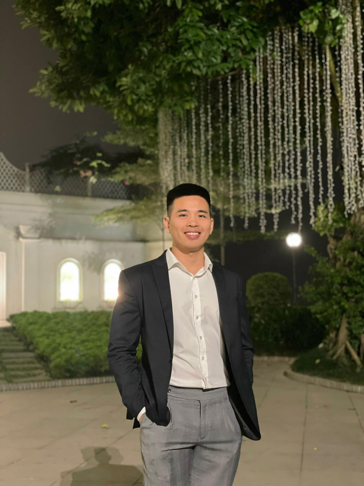 Trên trang cá nhân của mình, Lê Anh Nuôi thường xuyên chia sẻ các clip về những bữa cơm ngon và tiết kiệm, hội chị em học hỏi là có ngay mâm cơm hàng ngày.